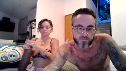 Snapshot of pixieandthegiant chatting on July 2026 12:14:02 AM Pixie online show from July 2026 12:14:02 AM