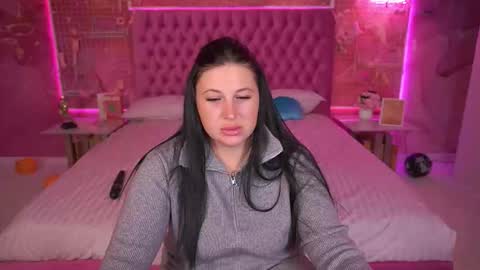 Snapshot of pixiehott chatting on November 2025 07:03:01 PM pixiehott online show from November 2025 07:03:01 PM