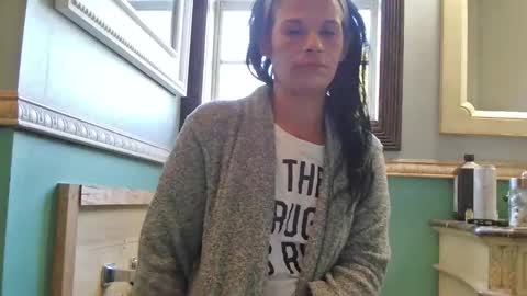 PixieLuxXx online show from April 2026 12:33:01 PM