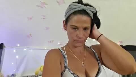 PixieLuxXx online show from April 2026 12:09:02 AM