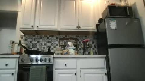 Snapshot of pixiemodelinc chatting on November 2025 02:50:01 PM pixiemodelinc online show from November 2025 02:50:01 PM