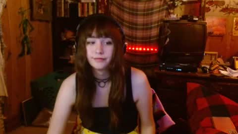 Snapshot of pixinun chatting on January 2025 02:26:01 AM Izzy online show from January 2025 02:26:01 AM