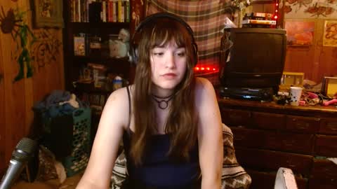 Snapshot of pixinun chatting on February 2025 01:54:02 AM Izzy online show from February 2025 01:54:02 AM