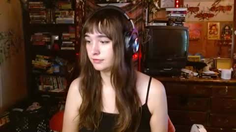 Snapshot of pixinun chatting on September 2025 07:40:02 PM Izzy online show from September 2025 07:40:02 PM