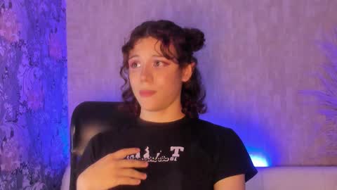 Snapshot of pixy_20 chatting on October 2025 03:42:02 AM cris online show from October 2025 03:42:02 AM