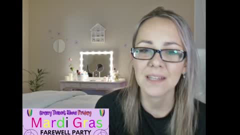 Lynn online show from December 2024 12:12:02 PM