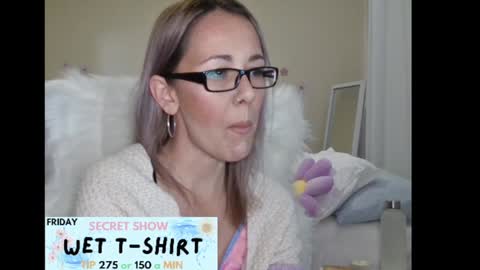 Lynn online show from January 2025 12:10:01 PM