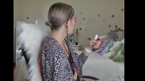 Lynn online show from January 2025 11:59:01 AM