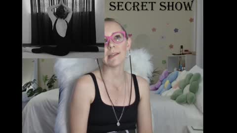 Lynn online show from January 2025 03:02:01 PM