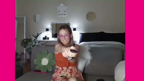 Lynn online show from February 2025 07:19:02 PM