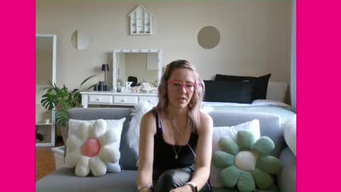 Lynn online show from February 2025 02:09:02 PM