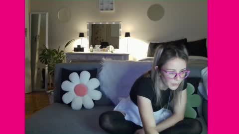 Lynn online show from March 2025 05:13:02 PM