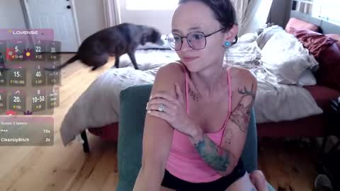 Plantbabeee online show from September 2025 05:47:02 PM