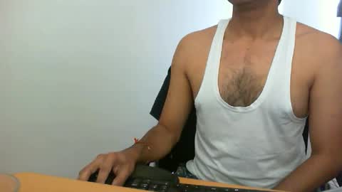 Snapshot of platino3026 chatting on October 2025 10:26:01 AM platino3026 online show from October 2025 10:26:01 AM