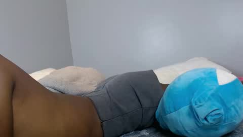 Snapshot of playboypetit chatting on November 2025 08:29:01 PM playboypetit online show from November 2025 08:29:01 PM