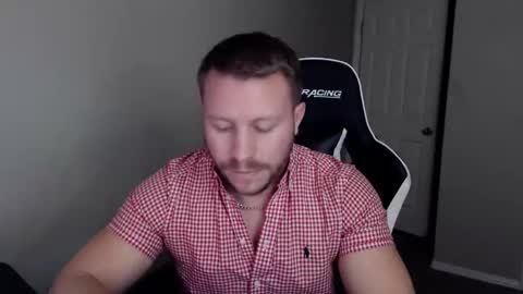 Snapshot of player2pawns chatting on October 2025 01:50:01 AM Player online show from October 2025 01:50:01 AM