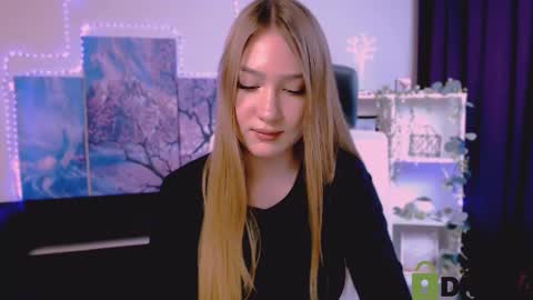 Sophie online show from February 2025 09:14:01 PM