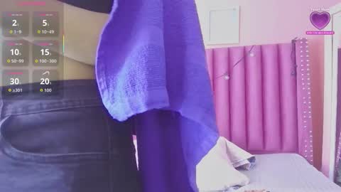 Snapshot of playfuljust_18 chatting on December 2025 12:32:01 PM SAMARA online show from December 2025 12:32:01 PM