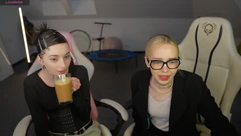 Lana online show from November 2025 11:24:01 AM