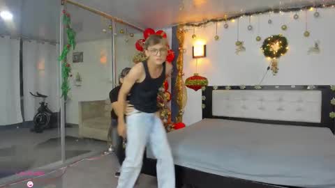   online show from December 2025 11:02:01 PM