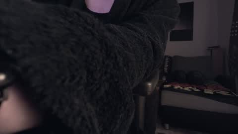 Snapshot of plboy23 chatting on March 2025 10:48:02 PM Hello ask me . Im glad to see you here in my room. Welcome PVT is open online show from March 2025 10:48:02 PM