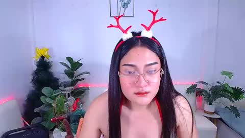 Ploysai online show from November 2025 01:00:02 PM