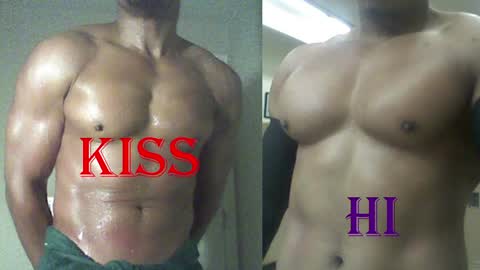 StraightPlush online show from April 2026 10:59:02 PM