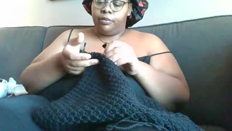 Snapshot of plushbunny420 chatting on December 2024 06:09:01 PM Plushbunny420 online show from December 2024 06:09:01 PM