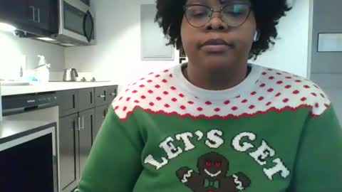 Snapshot of plushbunny420 chatting on December 2024 02:33:02 PM Plushbunny420 online show from December 2024 02:33:02 PM