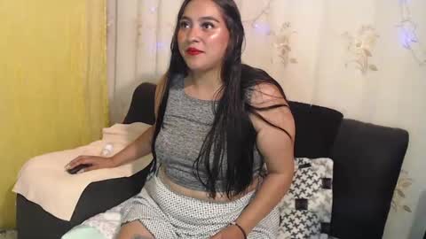 Lily online show from December 2024 04:40:01 AM