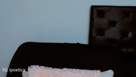 Snapshot of poeeticaa_ chatting on December 2024 11:35:02 PM IG ipoetica online show from December 2024 11:35:02 PM