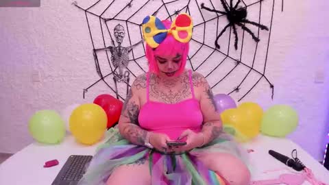 poisson_ivy_ online show from October 2025 11:23:01 PM