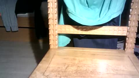 Snapshot of poletttino chatting on November 2025 06:51:01 PM poletttino online show from November 2025 06:51:01 PM