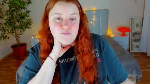 Snapshot of polinasallivan chatting on February 2026 06:01:02 PM Polina online show from February 2026 06:01:02 PM