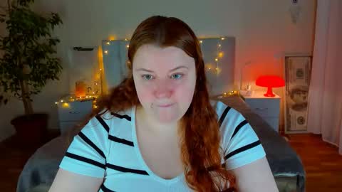 Snapshot of polinasallivan chatting on February 2026 07:14:02 PM Polina online show from February 2026 07:14:02 PM