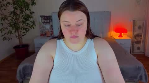 Snapshot of polinasallivan chatting on June 2026 04:42:02 PM Polina online show from June 2026 04:42:02 PM