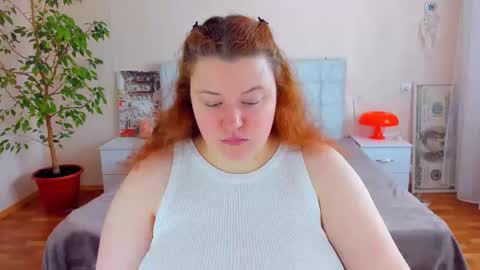Snapshot of polinasallivan chatting on June 2026 11:24:02 AM Polina online show from June 2026 11:24:02 AM