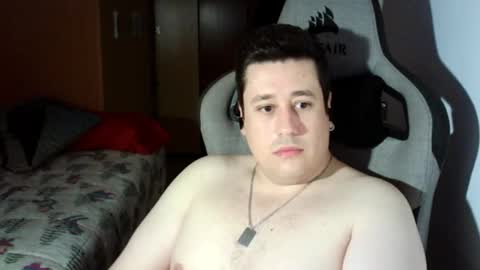 Snapshot of pollito_95 chatting on December 2024 06:52:02 AM Pollito online show from December 2024 06:52:02 AM