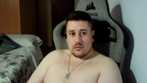 Snapshot of pollito_95 chatting on January 2025 05:28:02 PM Pollito online show from January 2025 05:28:02 PM