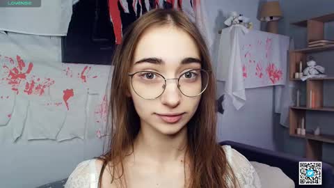 Snapshot of polly_bee chatting on October 2025 07:42:01 AM Polly online show from October 2025 07:42:01 AM