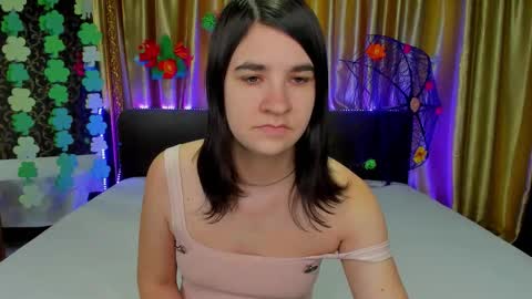 Polly online show from March 2026 06:51:01 AM