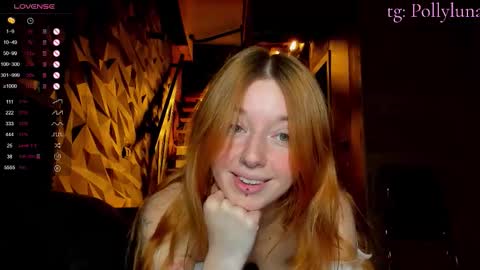 Polly online show from November 2025 12:33:02 PM