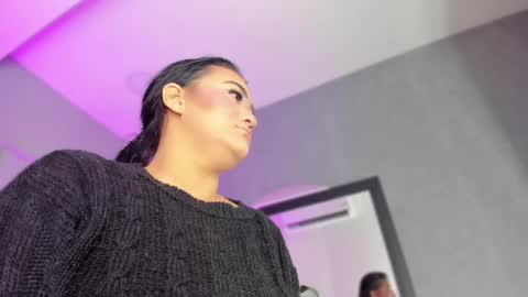 POLLY online show from March 2025 10:29:02 AM