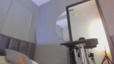 POLLY online show from October 2025 10:46:02 AM