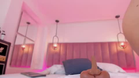 POLLY online show from January 2026 10:21:02 AM