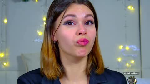 Snapshot of pollylanders chatting on December 2024 12:43:02 AM Polly online show from December 2024 12:43:02 AM