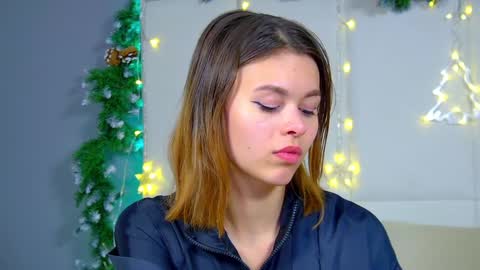 Snapshot of pollylanders chatting on December 2024 02:23:01 AM Polly online show from December 2024 02:23:01 AM