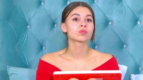 Snapshot of pollylanders chatting on January 2025 02:19:02 AM Polly online show from January 2025 02:19:02 AM