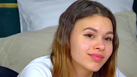 Snapshot of pollylanders chatting on February 2025 10:08:02 AM Polly online show from February 2025 10:08:02 AM