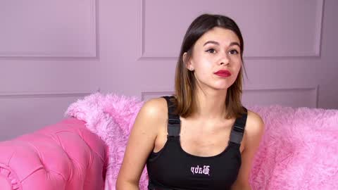 Snapshot of pollylanders chatting on February 2025 10:19:01 AM Polly online show from February 2025 10:19:01 AM